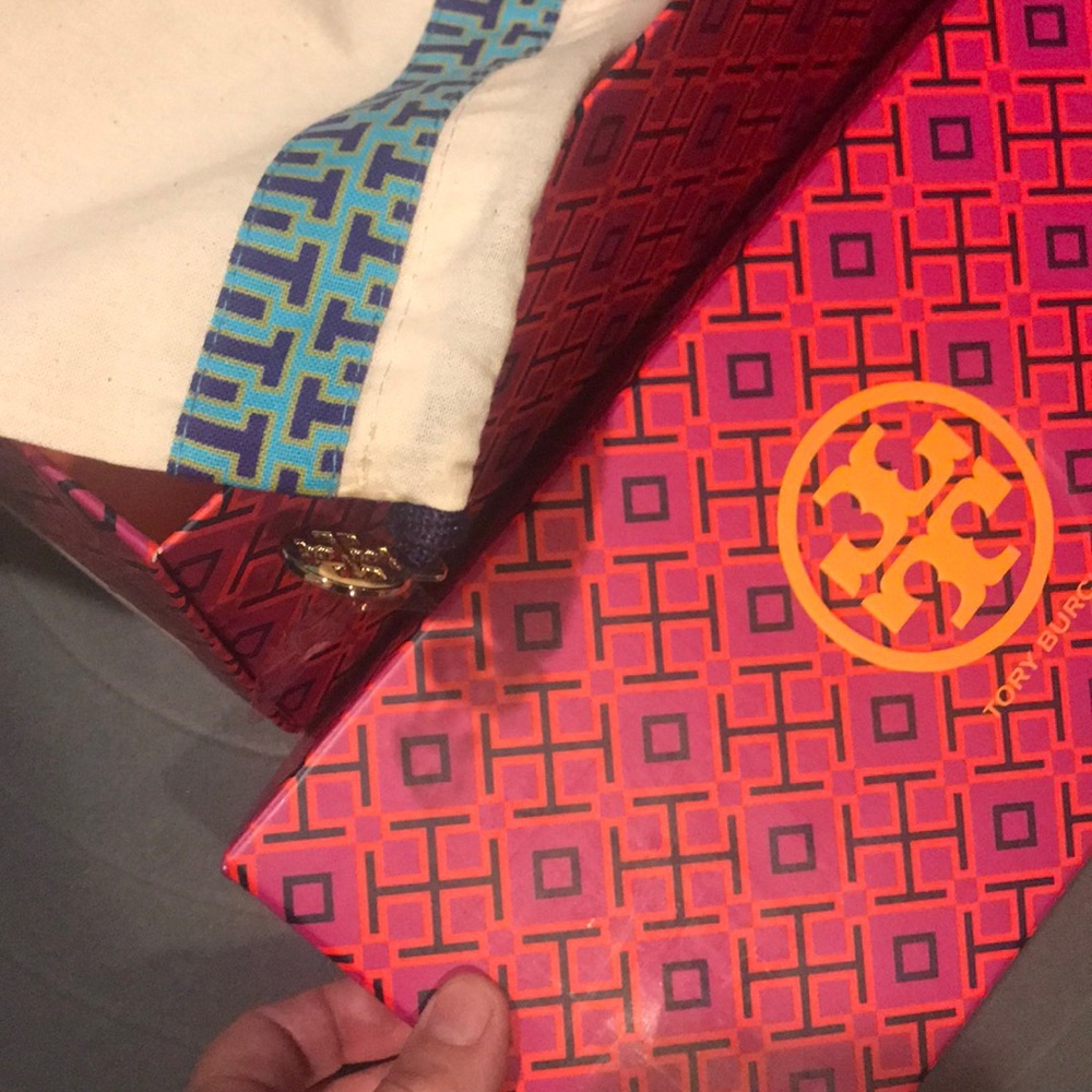 Tory Burch shoe box and dust bag.